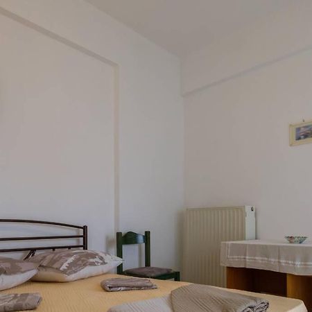 Ρήγας: Όμορφα Στο Μεσολόγγι, Διαμέρισμα Β2 Eksteriør billede