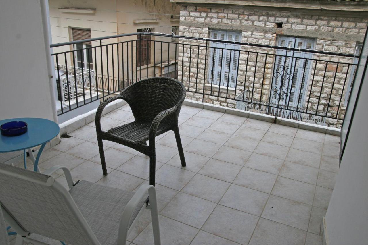 Ρήγας: Όμορφα Στο Μεσολόγγι, Διαμέρισμα Β2 Eksteriør billede